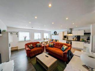 VipStay - Stilvoll und geräumige Apartments mit Terasse oder Balkon, Küche, kostenloses Parken, WLAN, Smart Tv - 8