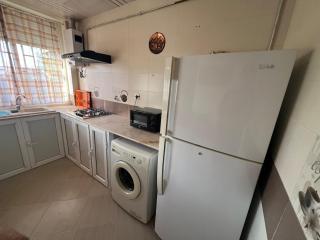 Very well located F1 studio - 1