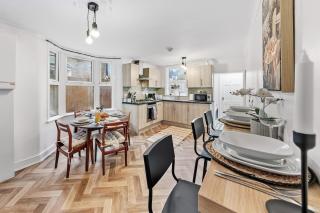 Citylink Spacious 5-Bedroom House,Wi-Fi,Easy Access to Excel and Central London - Londres - 8