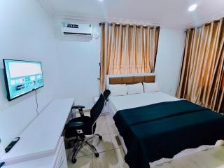 Furnished 3-Bedroom Apartment for Shortlet - Lekki - 9