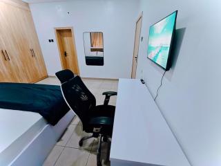 Furnished 3-Bedroom Apartment for Shortlet - Lekki - 6