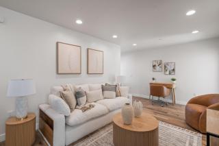 Modern Organic Getaway - New 2 Bed 2 Bath - Close to Beaches & Downtown - 0