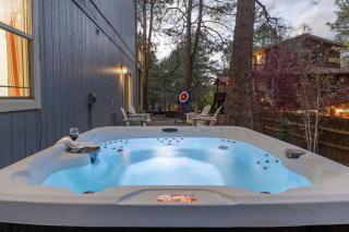 Luxury 5BR Mountain Chalet Hot Tub Game Room - 7