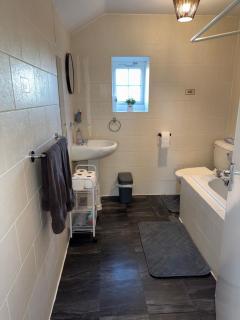 Cosy countryside stay- Waters Upton, Telford - 7