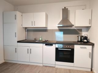 Bruchsal Business Apartment - Schreibtisch - Smart-TV - 2