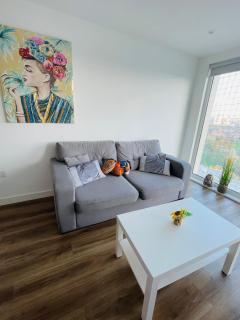 Modern & Cozy Apartment With Balcony, Near Media City Centre & Old Trafford Stadium - 4