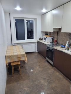 4-кімнатна квартира - 3