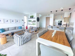 Azure Jade Villa - 4