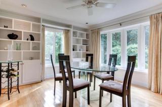 Charming 4 bedroom House - 6