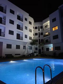 Appartement Moderne avec Piscine - 2