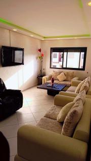 Appartement Moderne avec Piscine - 1