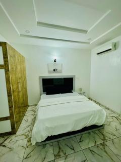 Urban Crest Apartments - 9