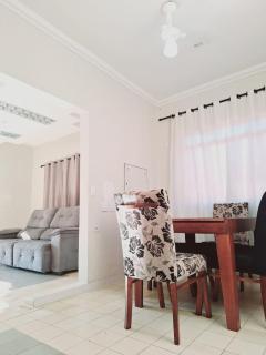 Casa 4 quartos no centro da cidade - 3 vagas de garagem - 0