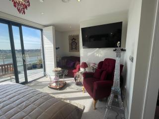 Special Occasion, Stunning sea view balconied suite - 2