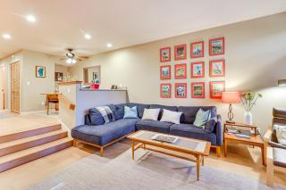 2 Mi to Diamond Peak! Corner-Unit Condo with Hot Tub - 7