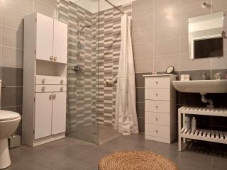 les Micocouliers - 2