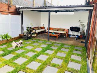 Casa familiar cerca del aeropuerto y centros comerciales - 1