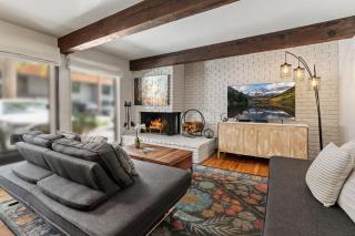 PET FRIENDLY 2BR Aspen Retreat w Pool HotTub Gym - 7