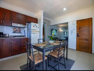 Cozy 2br-2bt Apt Near The Beach And Main Street - 7