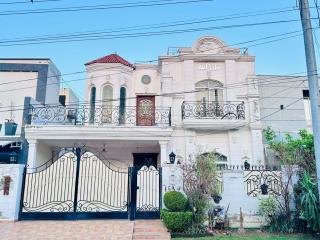 3 Beds Space with Privacy in Middle of DHA - 9