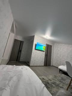 River House Hotel - 1