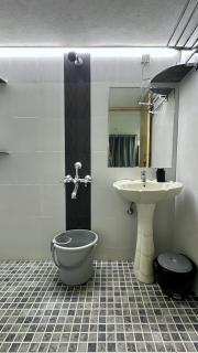 Santo Bambino Homestay - Neat AC Rooms Close to the Beach - 4