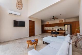 Contemporary 2BR Villa with Rooftop Lounge & Pool - 9