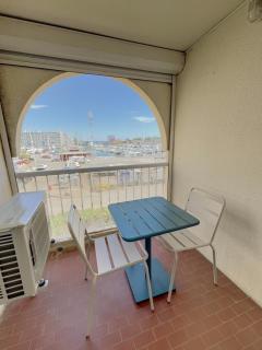 Superbe F2 climatisé traversant vue port 2 étoiles - 5