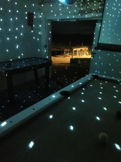 Secret Heated Dome, Hot Tub,Firepit Projector in Lincoln - 3