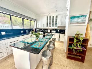 Skye Beachfront Villa - 4