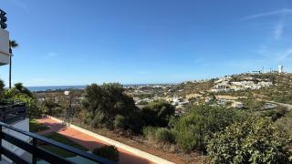 Sunny 3-Bedroom Apartment - 5