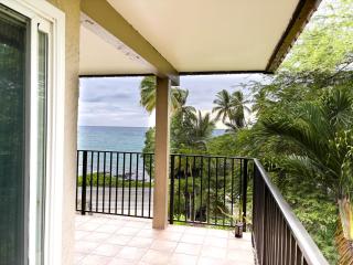 Blue ocean views, AC, 2B2B, Pool, 2 Min Magic sands Beach - 8