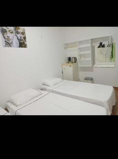 Quarto compartilhado bem localizado e tranquilo - 0