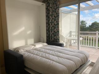 Les Sables-d'Olonne - Vue Mer, Terrasse, Wifi Fibre & Piscine, à 2 pas de l'Océan - E101 - 5