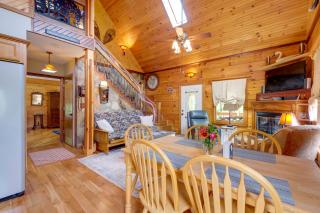 Lakewood Lodge Escape with Fire Pit - 2