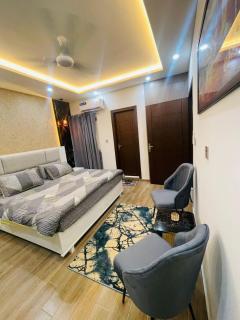 1 Bedroom Luxurious Apartment in Bahria town-Phase 8 - 8