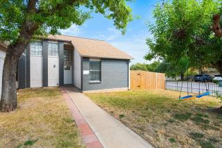 Spacious Family Home in Round Rock w Private Yard - 6