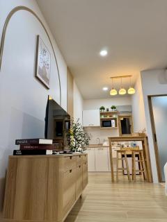 The Cozy Haus Airport - 2