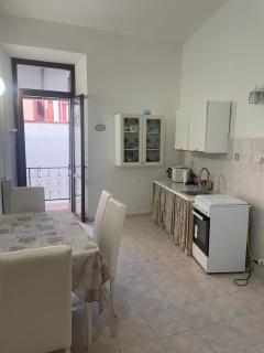 WHOLE HOLIDAY HOME APARTMENT FANTASTIC CIVITAVECCHIA da Pamino & Priscilla con due Camere letto! - 4
