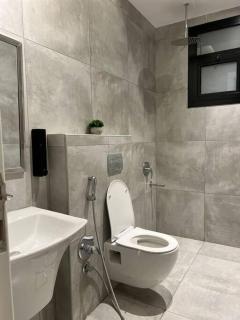 شقة فاخرة تقع في حي الملقا - 1