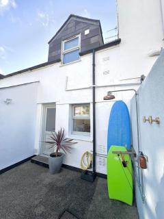 Palms 1 - Wood burner, 5 min walk to beach+parking - 9