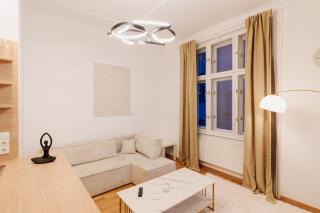 Magnificent Apartment in the Most Central Area 1 Minute Walk to Stephansplatz - 9