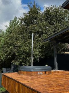 Domivka котедж із чаном-джакузі, каміном і кіно-зоною у Cлавську - 4