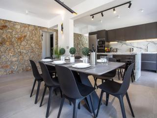 Luxurious Villa with private pool - 1