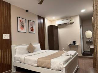 Zephyr Inn Pondy - 6