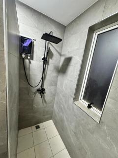 Cozy 2 bed apartment with pool - 1