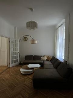 Elizabeth's Nest in Art Noveau area Free Parking - 2