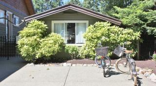 Saratoga beach cabin with hot tub - 7