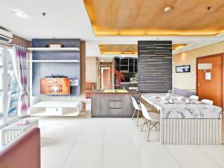 Strategic 3BR Thamrin Residence - 2