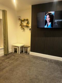 Crosby Marina Apartment - 5